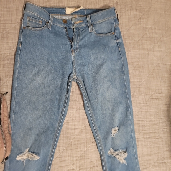 UNIVERSITY CLUB RIPPED SKINNY JEANS - Picture 3 of 7